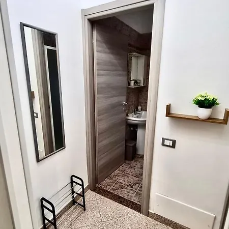Comodo Bilocale In Ottima Posizione * אלסנדריה