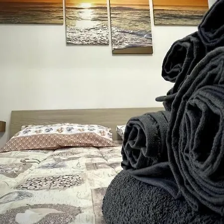 Comodo Bilocale In Ottima Posizione Апартаменты *