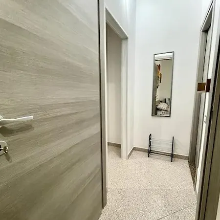 Comodo Bilocale In Ottima Posizione דירה אלסנדריה